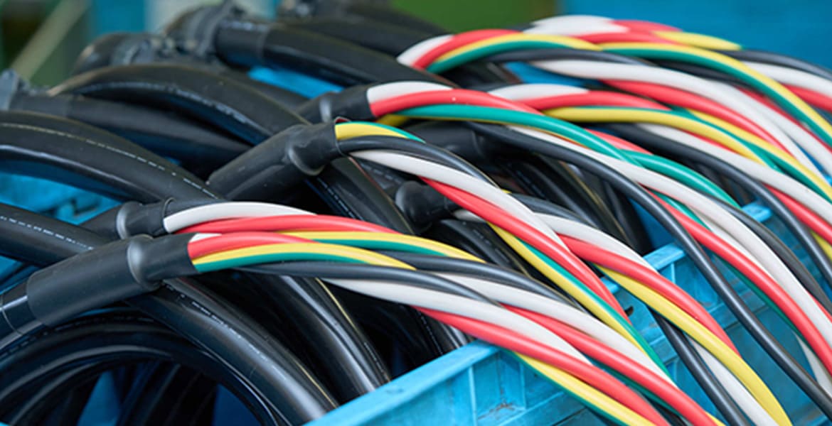 02. ケーブル加工・端子圧着